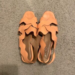 Beklina Salmon Wiggles Size 8.5 Women
